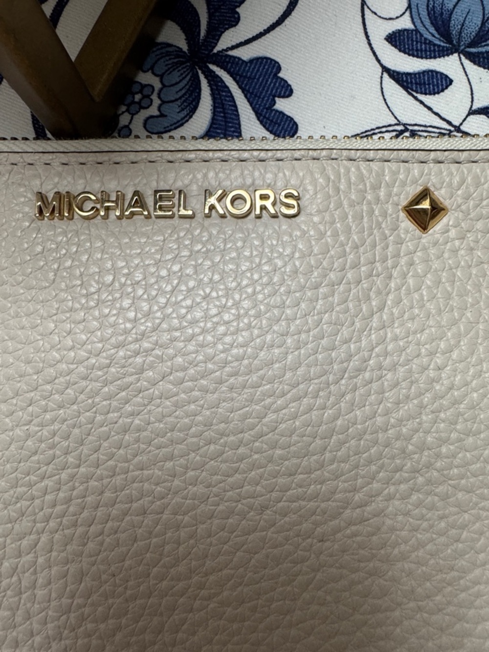 Michael Kors Jet Set Travel Large Zip Clutch Wristlet EUC - Picture 3 of 8